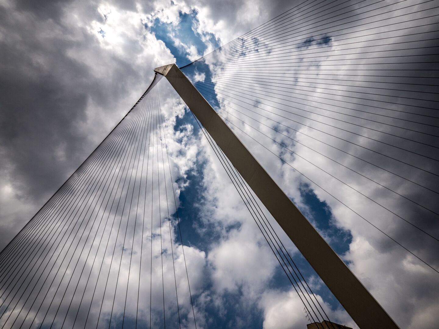 Like a giant harp in #Israel
Image metadata: 7mm | 1/4000s @ f4, ISO 100
