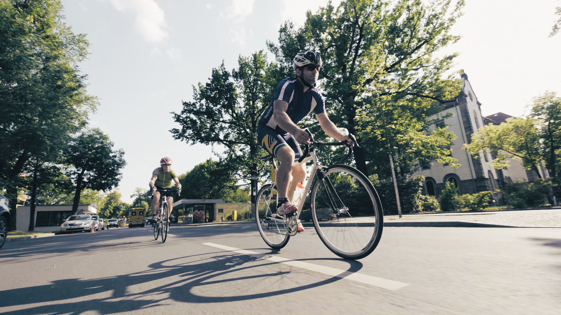 Filming a bicycle Race of a medicine professor and a medicine student over the medical campus in #Dresden was definitely a highlight of my filming career - Photo taken in May 2018
📷: Panasonic DMC-GH5, LUMIX G VARIO 7-14mm F4.0 | 0mm @ f0, ISO 0